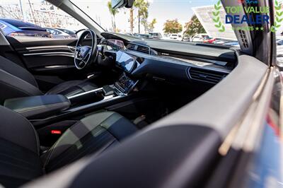 2021 Audi e-tron quattro Premium - Photo 29 - Long Beach, CA 90806