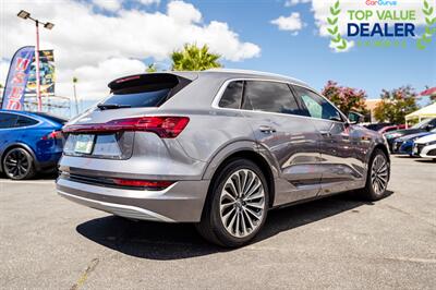 2019 Audi e-tron quattro Prestige   - Photo 9 - Long Beach, CA 90806