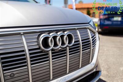 2019 Audi e-tron quattro Prestige   - Photo 12 - Long Beach, CA 90806