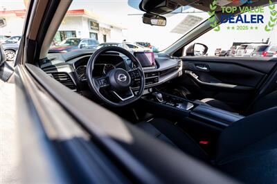 2024 Nissan Rogue SV - Photo 19 - Long Beach, CA 90806