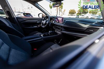 2024 Nissan Rogue SV - Photo 28 - Long Beach, CA 90806