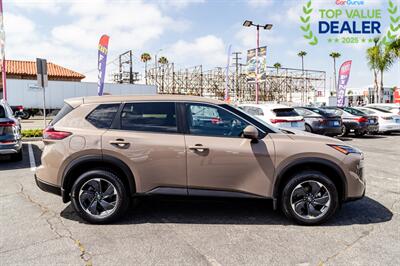 2024 Nissan Rogue SV - Photo 9 - Long Beach, CA 90806