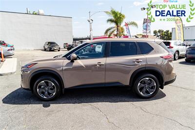 2024 Nissan Rogue SV - Photo 3 - Long Beach, CA 90806