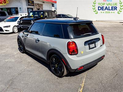 2022 MINI Hardtop 2 Door Cooper SE - Photo 4 - Long Beach, CA 90806