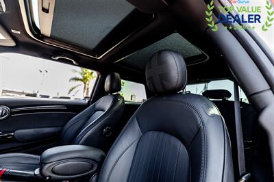 2022 MINI Hardtop 2 Door Cooper SE - Photo 21 - Long Beach, CA 90806
