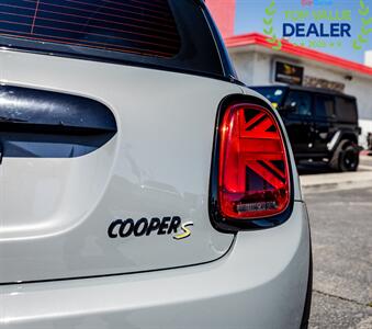 2022 MINI Hardtop 2 Door Cooper SE - Photo 7 - Long Beach, CA 90806
