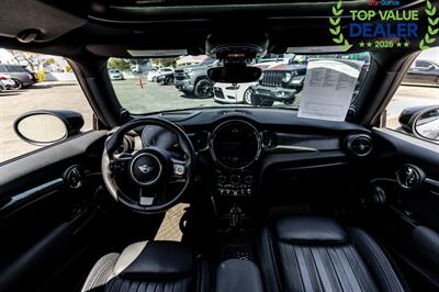 2022 MINI Hardtop 2 Door Cooper SE - Photo 27 - Long Beach, CA 90806