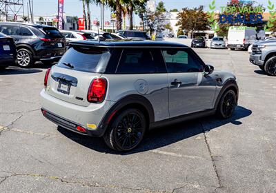2022 MINI Hardtop 2 Door Cooper SE - Photo 10 - Long Beach, CA 90806