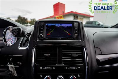 2020 Dodge Grand Caravan SXT   - Photo 19 - Long Beach, CA 90806