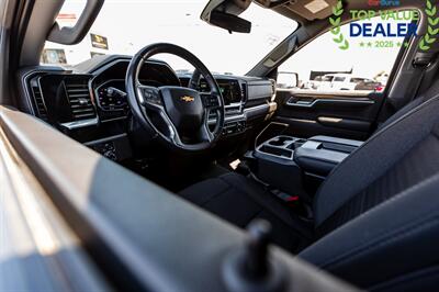 2022 Chevrolet Silverado 1500 LT   - Photo 16 - Long Beach, CA 90806