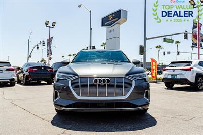 2019 Audi e-tron quattro Prestige   - Photo 2 - Long Beach, CA 90806