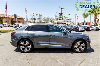 2019 Audi e-tron quattro Prestige   - Photo 9 - Long Beach, CA 90806