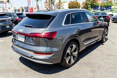 2019 Audi e-tron quattro Prestige   - Photo 8 - Long Beach, CA 90806
