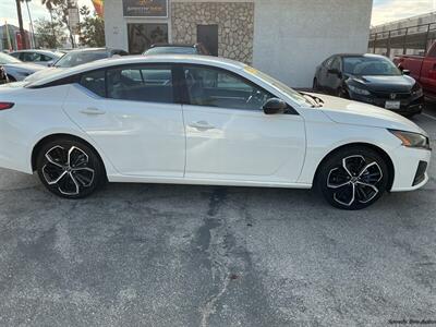 2024 Nissan Altima 2.5 SR   - Photo 9 - Long Beach, CA 90806