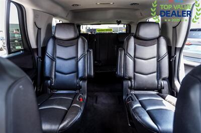 2020 Cadillac Escalade Premium Luxury - Photo 18 - Long Beach, CA 90806