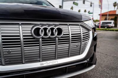 2022 Audi e-tron quattro Premium Plus - Photo 11 - Long Beach, CA 90806