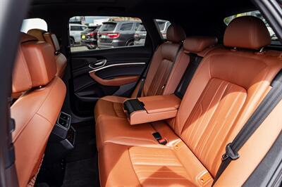 2022 Audi e-tron quattro Premium Plus - Photo 25 - Long Beach, CA 90806