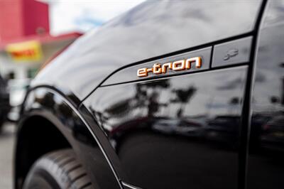 2022 Audi e-tron quattro Premium Plus - Photo 12 - Long Beach, CA 90806