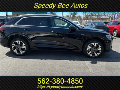 2022 Audi e-tron quattro Premium Plus   - Photo 2 - Long Beach, CA 90806