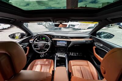 2022 Audi e-tron quattro Premium Plus - Photo 15 - Long Beach, CA 90806