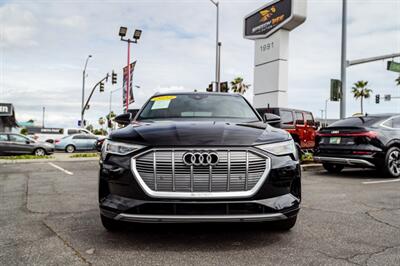 2022 Audi e-tron quattro Premium Plus - Photo 2 - Long Beach, CA 90806