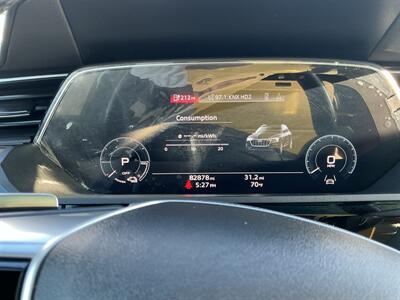2022 Audi e-tron quattro Premium Plus  + - Photo 7 - Long Beach, CA 90806