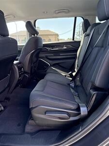 2022 Jeep Grand Cherokee L Altitude   - Photo 5 - Long Beach, CA 90806