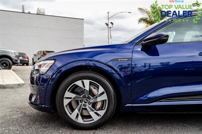 2021 Audi e-tron quattro Progressiv   - Photo 12 - Long Beach, CA 90806