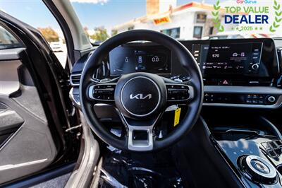 2023 Kia Sportage Hybrid LX - Photo 19 - Long Beach, CA 90806