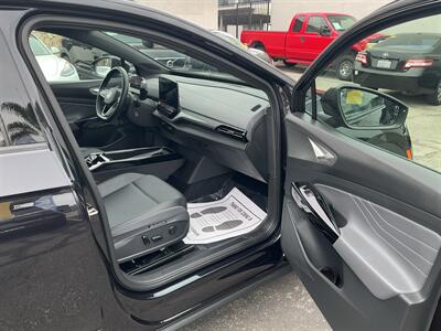 2023 Volkswagen ID.4 Pro S   - Photo 19 - Long Beach, CA 90806