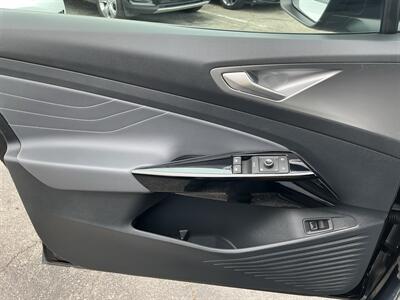 2023 Volkswagen ID.4 Pro S   - Photo 15 - Long Beach, CA 90806