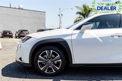 2019 Lexus UX 200 Luxury   - Photo 12 - Long Beach, CA 90806