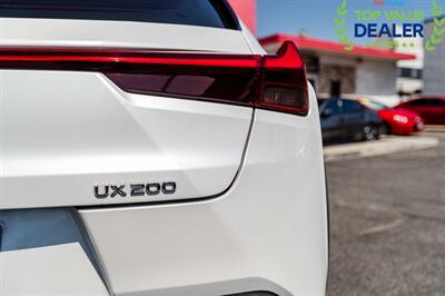 2019 Lexus UX 200 Luxury   - Photo 7 - Long Beach, CA 90806