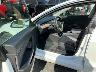 2018 Tesla Model 3 Long Range   - Photo 6 - Long Beach, CA 90806