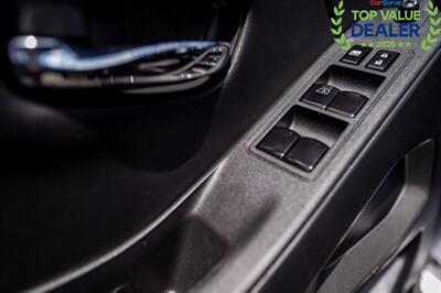 2022 Nissan Frontier SV   - Photo 14 - Long Beach, CA 90806