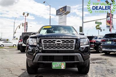 2022 Nissan Frontier SV   - Photo 2 - Long Beach, CA 90806