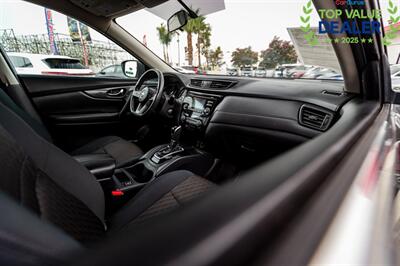 2017 Nissan Rogue Hybrid SL - Photo 28 - Long Beach, CA 90806
