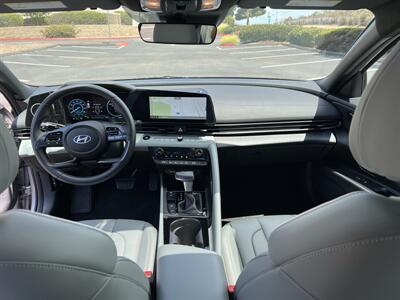 2025 Hyundai ELANTRA Hybrid Limited   - Photo 14 - San Diego, CA 92126