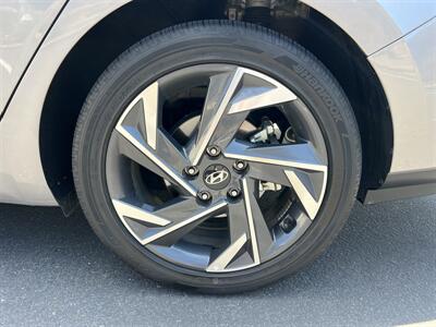 2025 Hyundai ELANTRA Hybrid Limited   - Photo 22 - San Diego, CA 92126