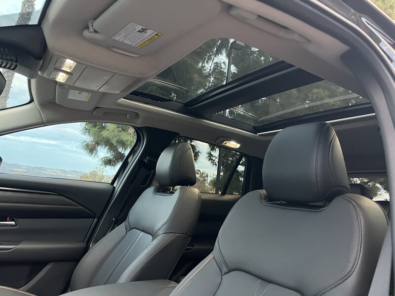 2026 Mazda CX-50 Premium - Photo 11