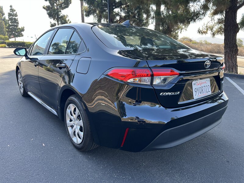 2026 Toyota Corolla LE - Photo 3