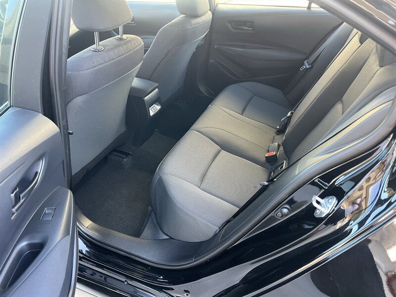 2026 Toyota Corolla LE - Photo 11