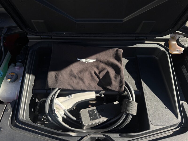 2023 Genesis GV60 Performance   - Photo 10 - Renton, WA 98057