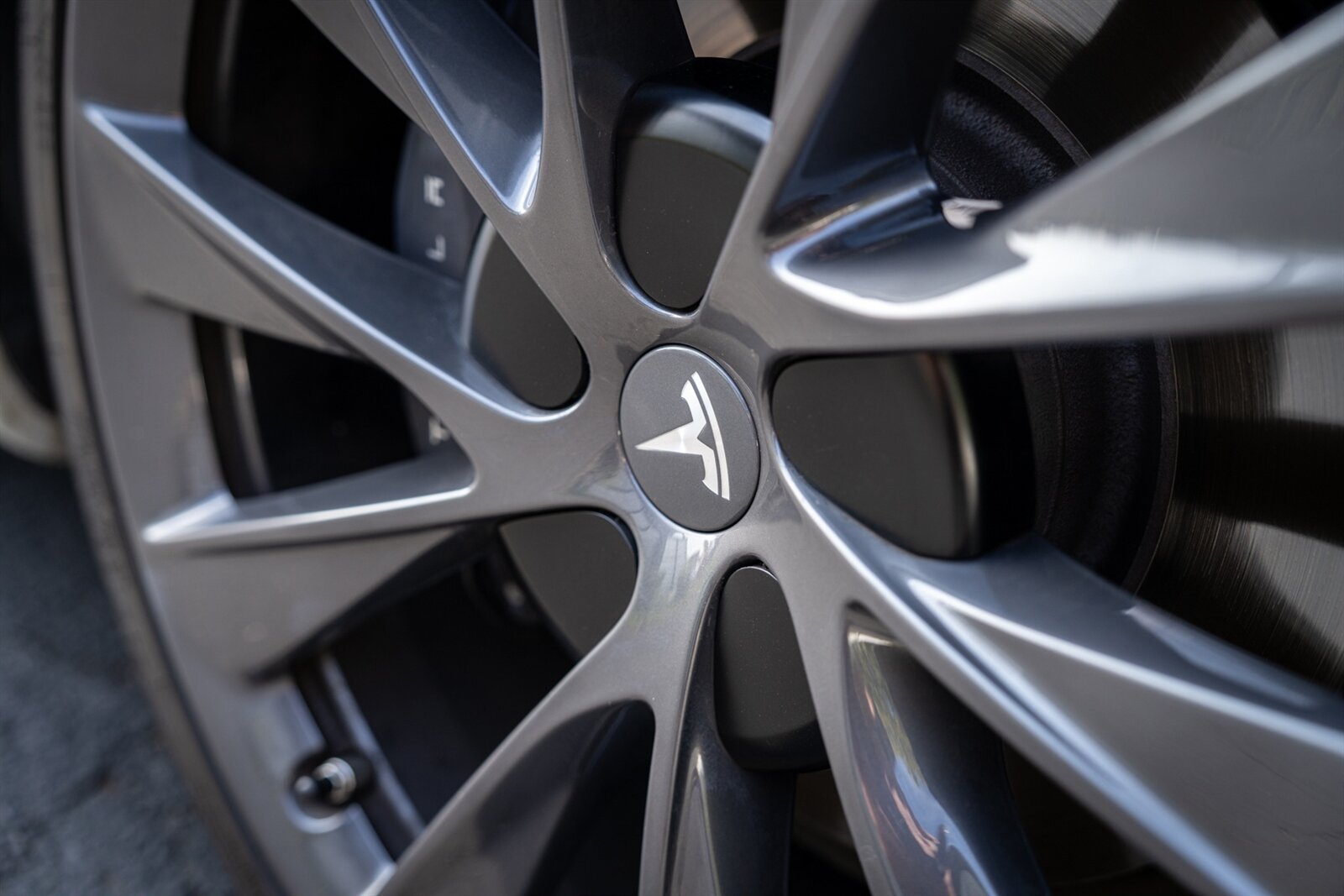 2019 Tesla Model S 100D   - Photo 16 - Renton, WA 98057
