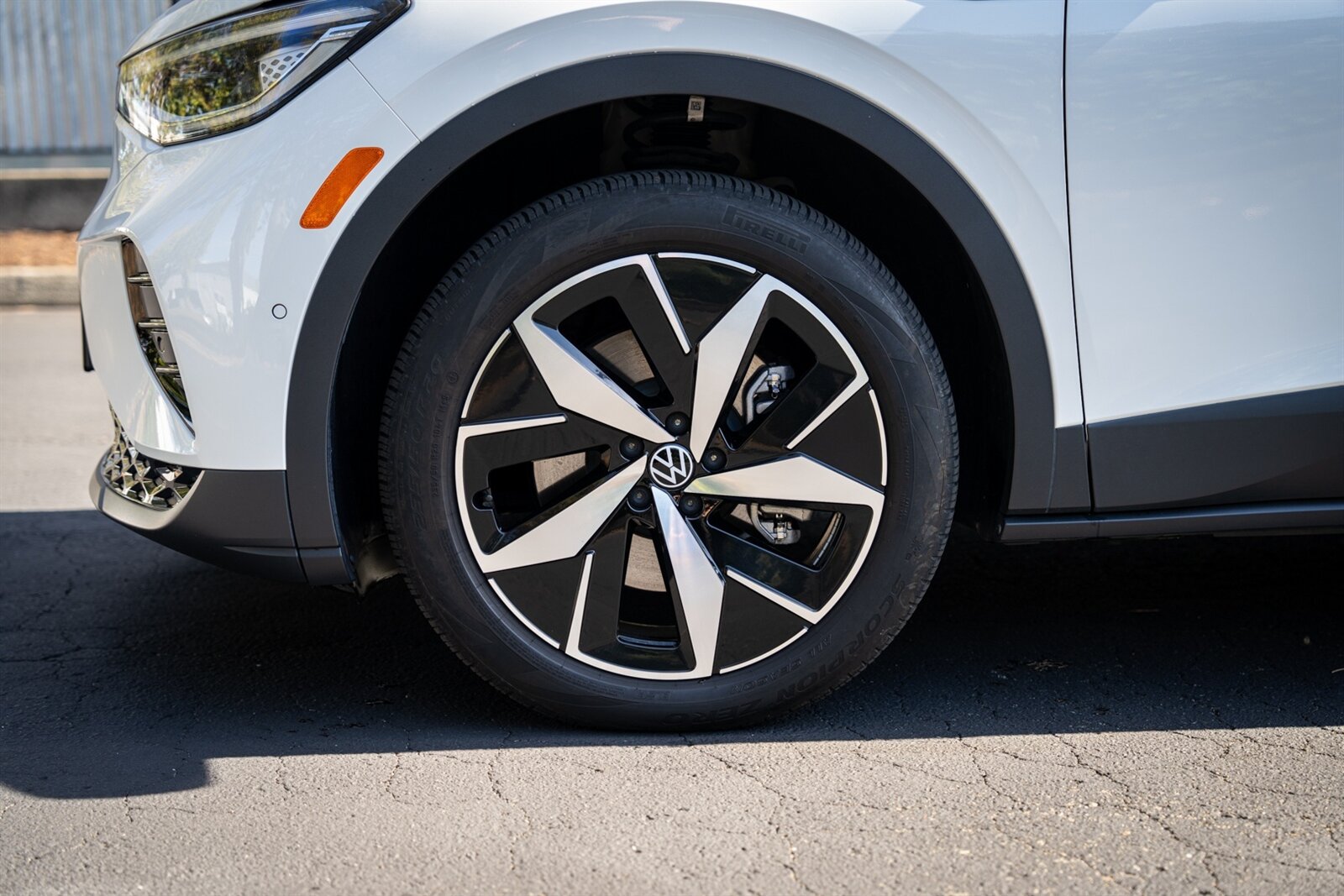 2023 Volkswagen ID.4 Pro S   - Photo 18 - Renton, WA 98057