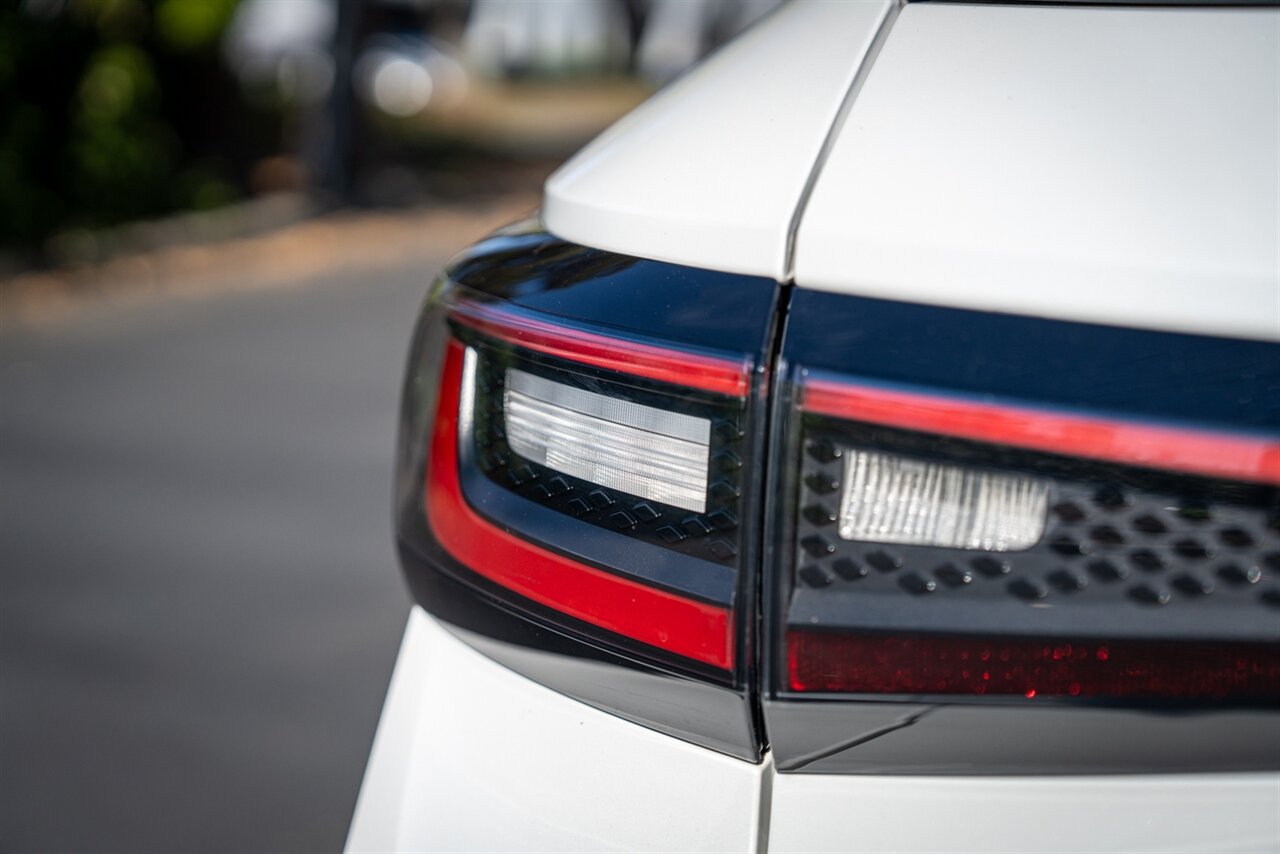 2023 Volkswagen ID.4 Pro S   - Photo 17 - Renton, WA 98057