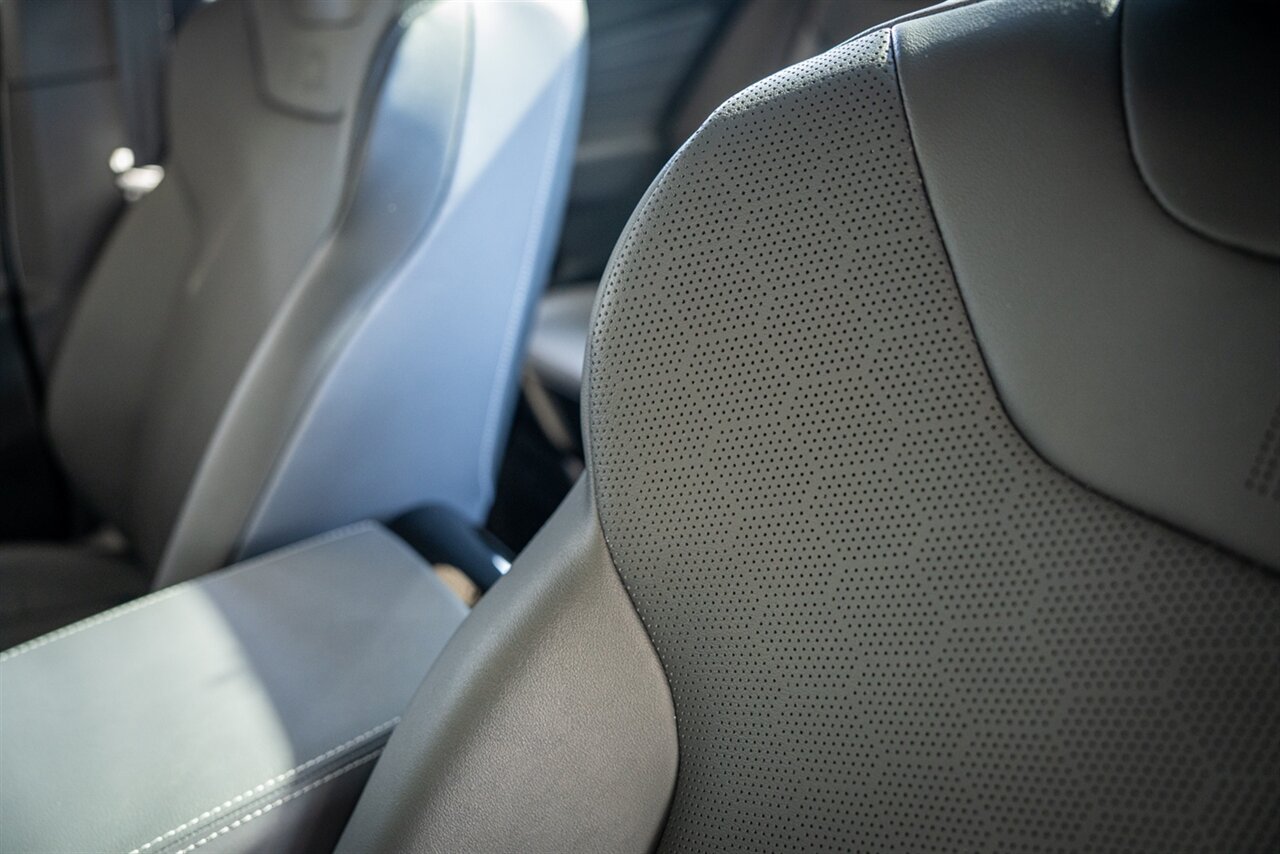 2023 Volkswagen ID.4 Pro S   - Photo 27 - Renton, WA 98057