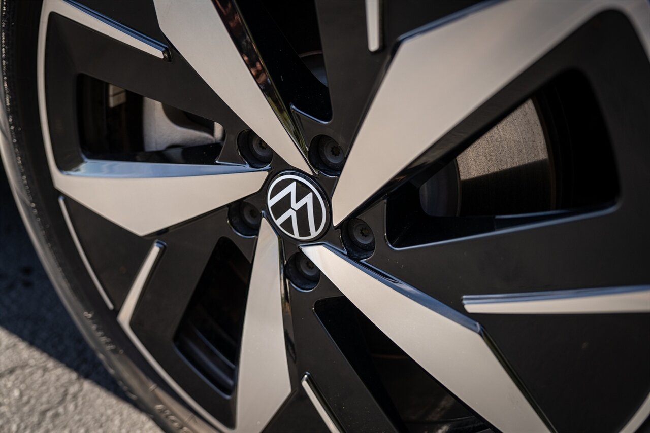 2023 Volkswagen ID.4 Pro S   - Photo 15 - Renton, WA 98057