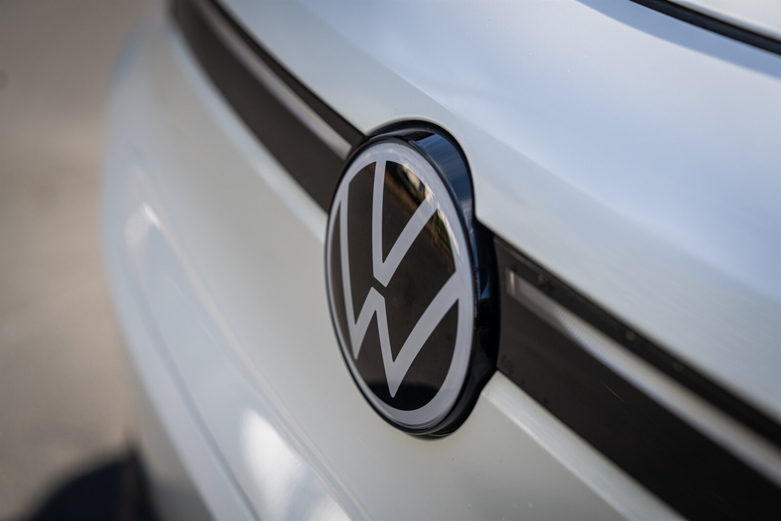 2023 Volkswagen ID.4 Pro S   - Photo 3 - Renton, WA 98057