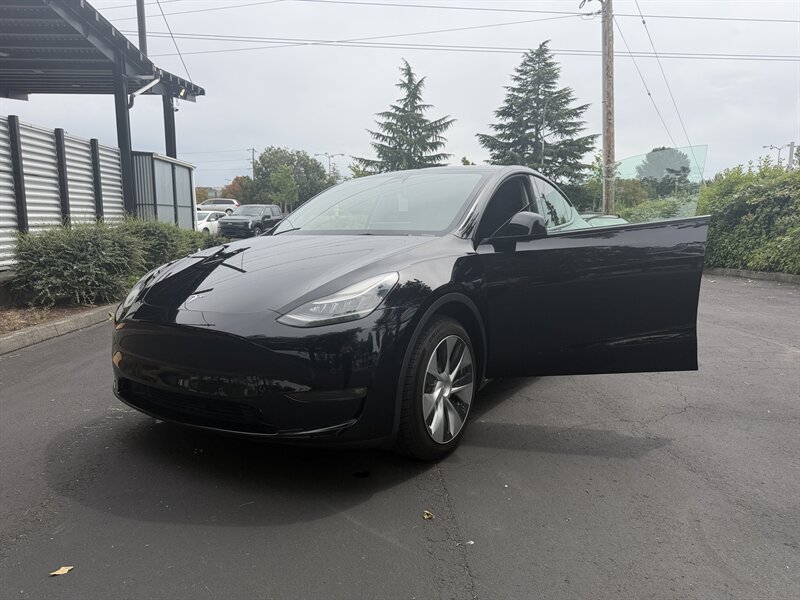 2021 Tesla Model Y Long Range   - Photo 3 - Renton, WA 98057